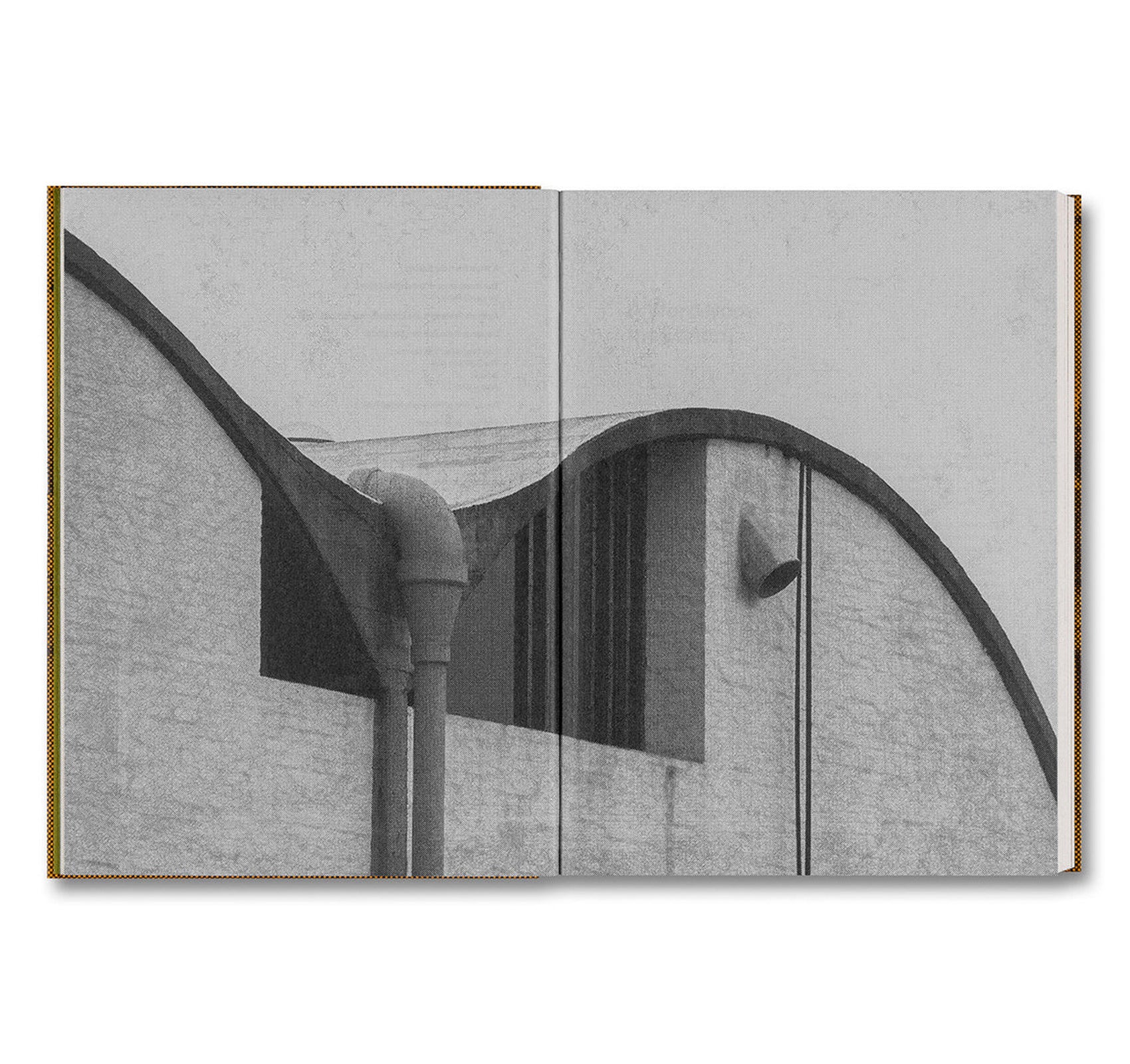 DESIGN AND THE BUILDING SITE AND COMPLEMENTARY ESSAYS by Sérgio Ferro