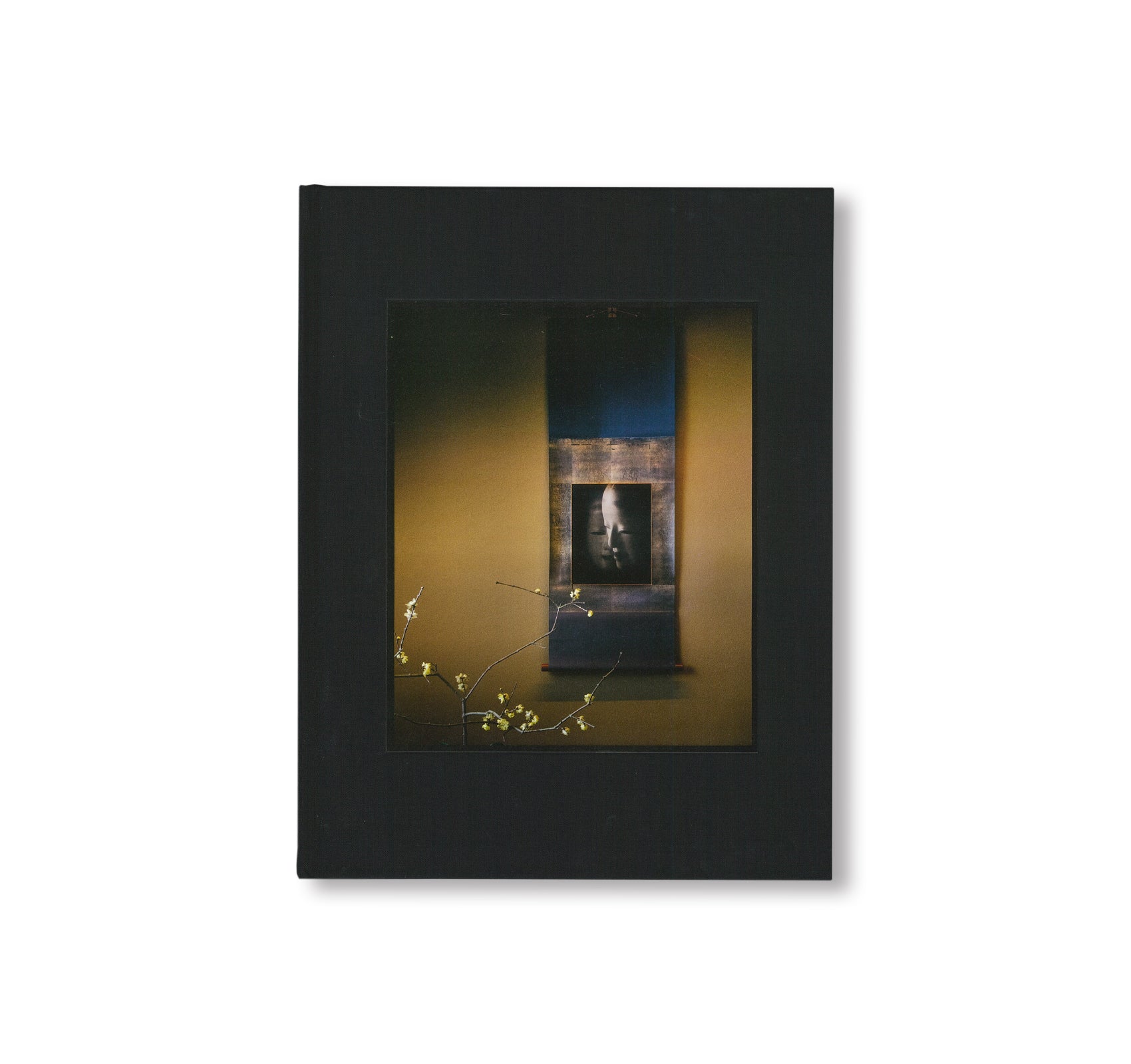 MONO NO AWARE・BEAUTY OF IMPERMANENCE by Kenro Izu