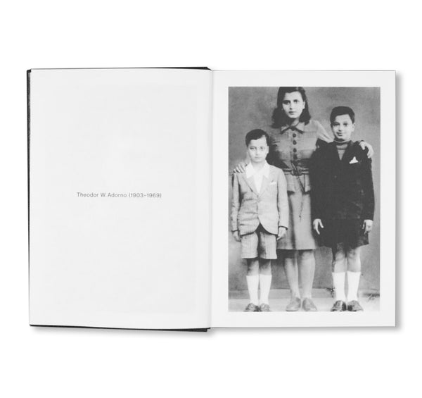 洋書『SCHNEIDER, LES ENFANTS D'UNE OEUVRES』 洋書『SCHNEIDER, LES ENFANTS D'UNE OEUVRES』 - メルカリ