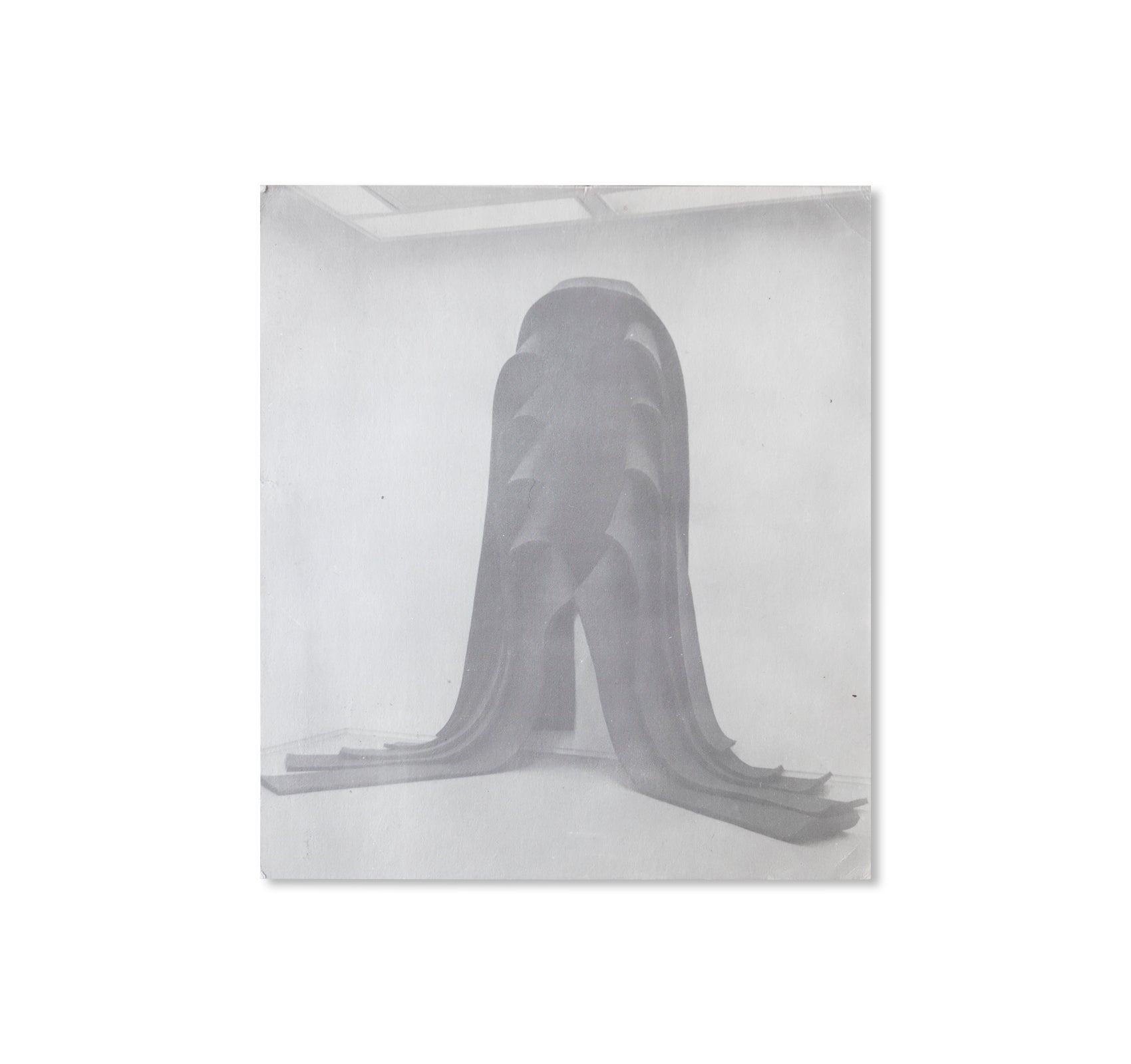 ROBERT MORRIS: 1 FELT PIECE, 10 DRAWINGS, 2 FILMS - INVITATION (1973) by Robert Morris