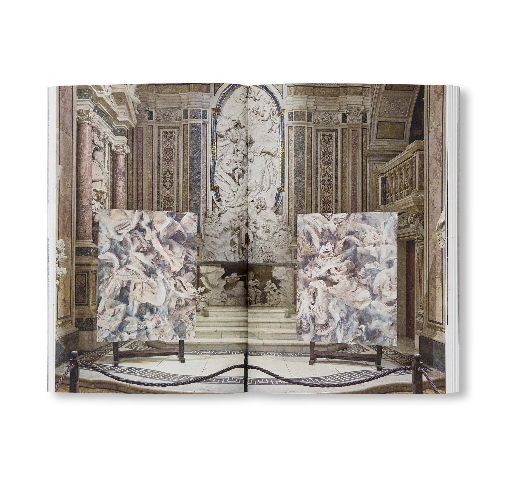 WHITE CUBE COMPANION (2025)