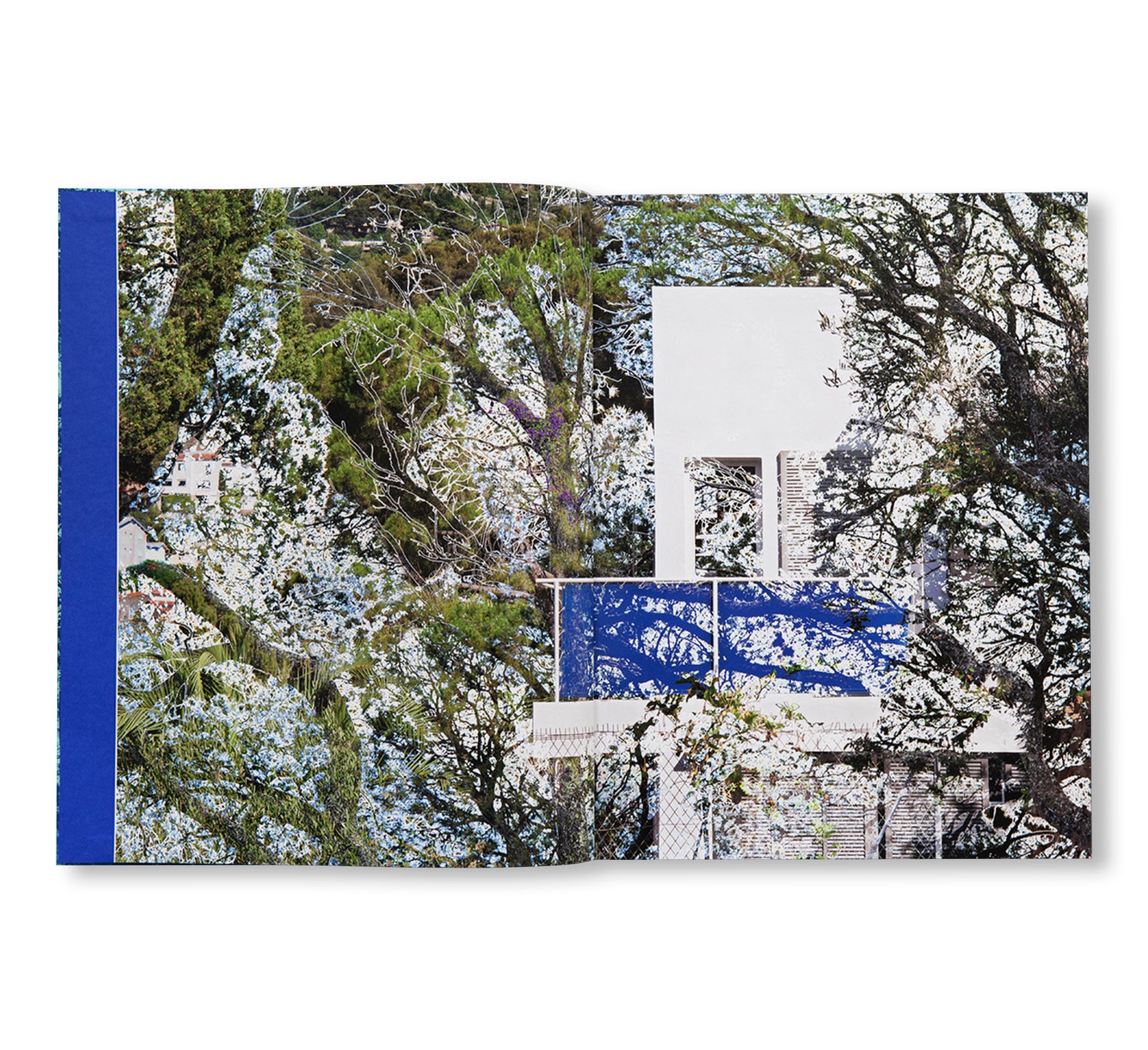 EILEEN GRAY / LE CORBUSIER [E1027+123] by Stéphane Couturier