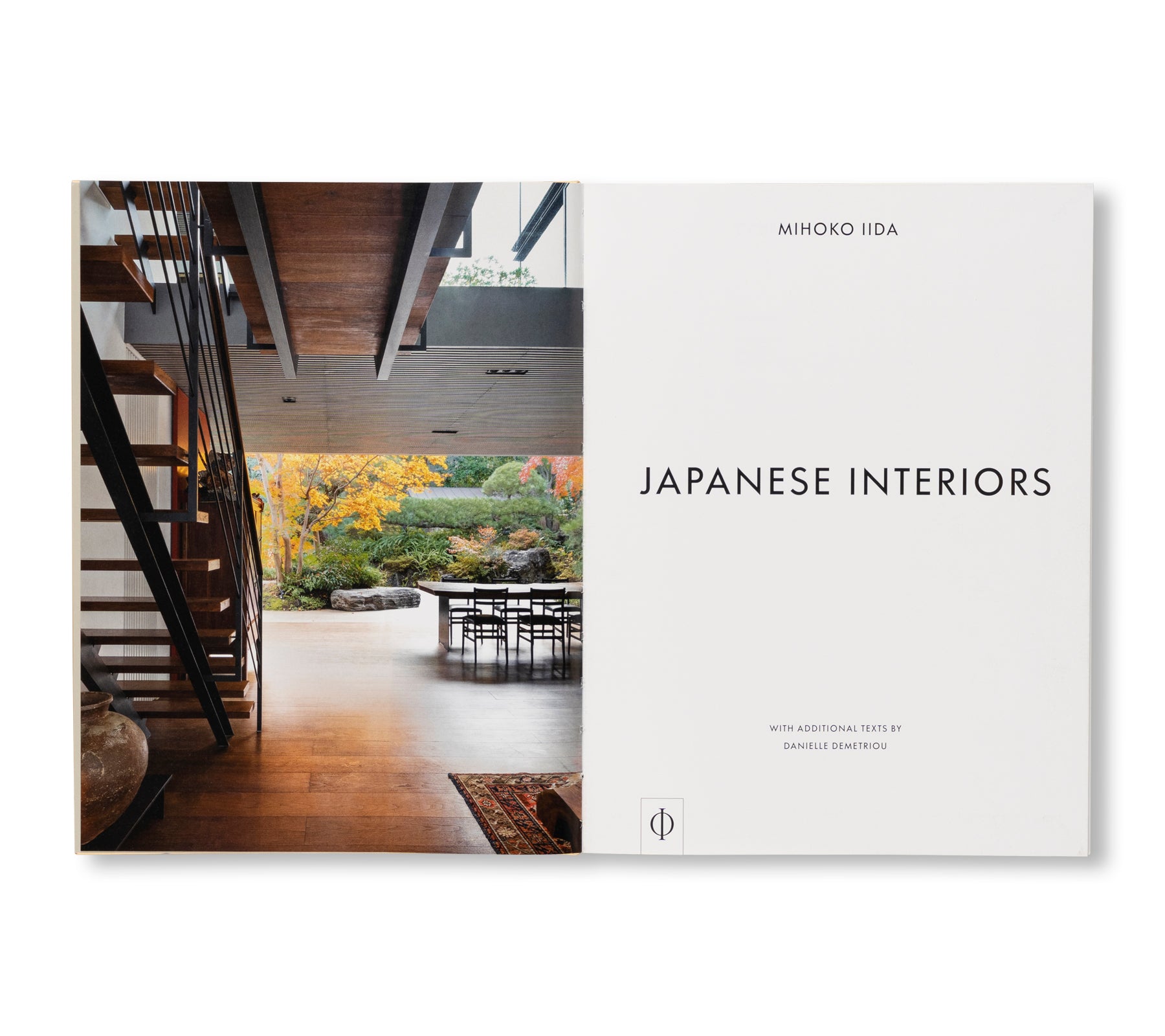 JAPANESE INTERIORS by Mihoko Iida