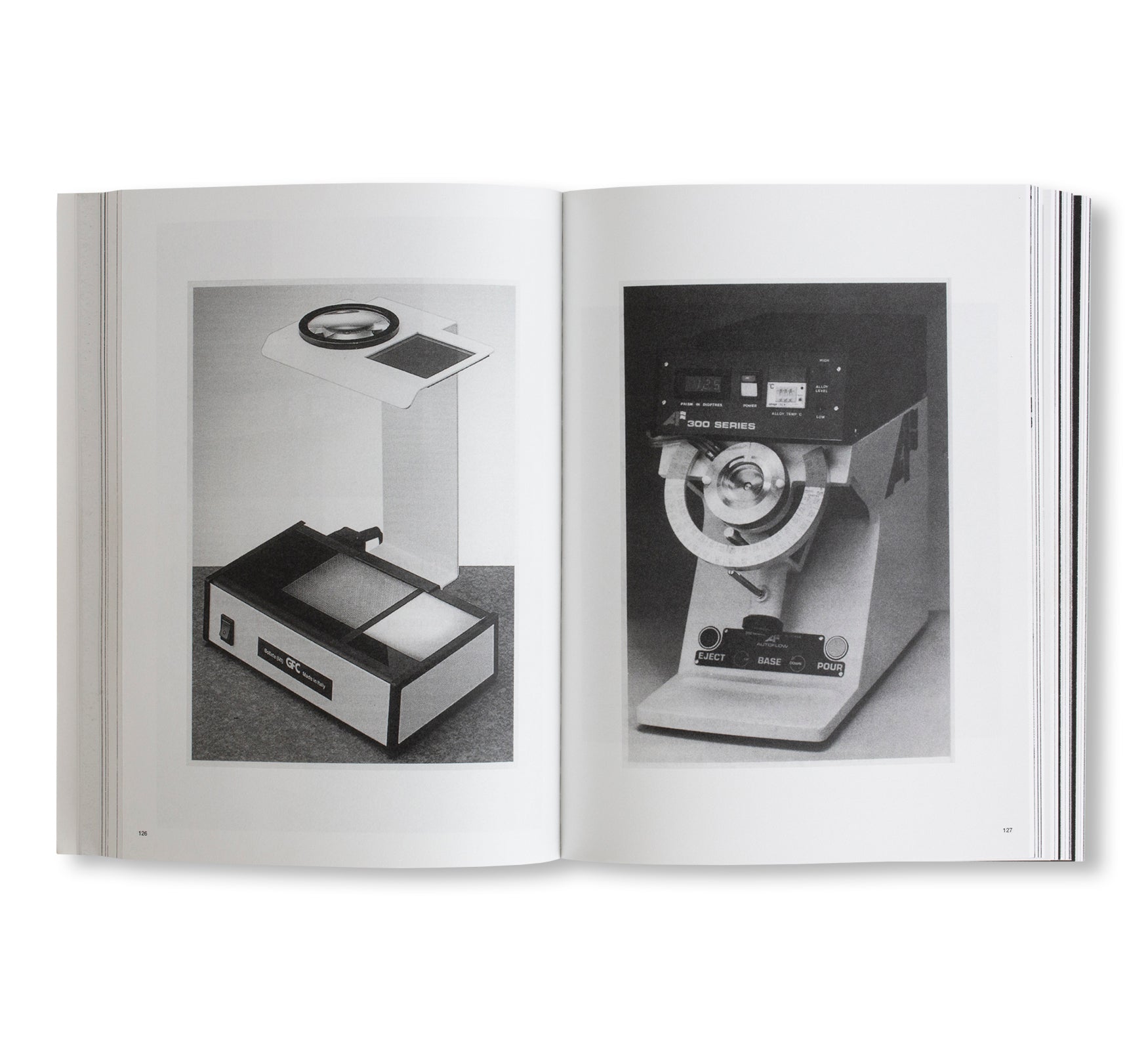 3000 DAYS OF ARCHIVES RELATED TO THE OPTICS AND GLASSES FRAME INDUSTRY