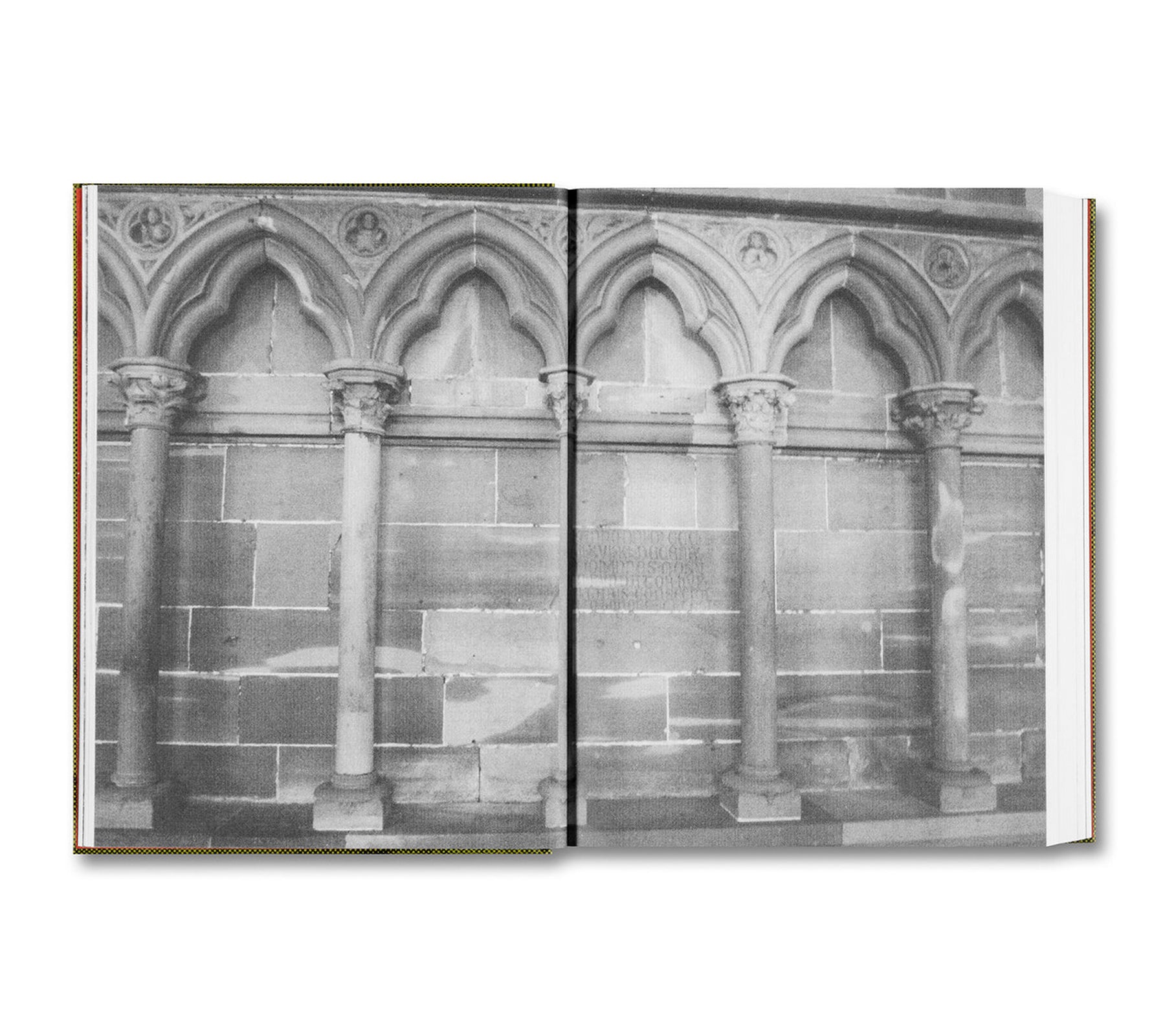 CONSTRUCTION OF CLASSICAL DESIGN by Sérgio Ferro
