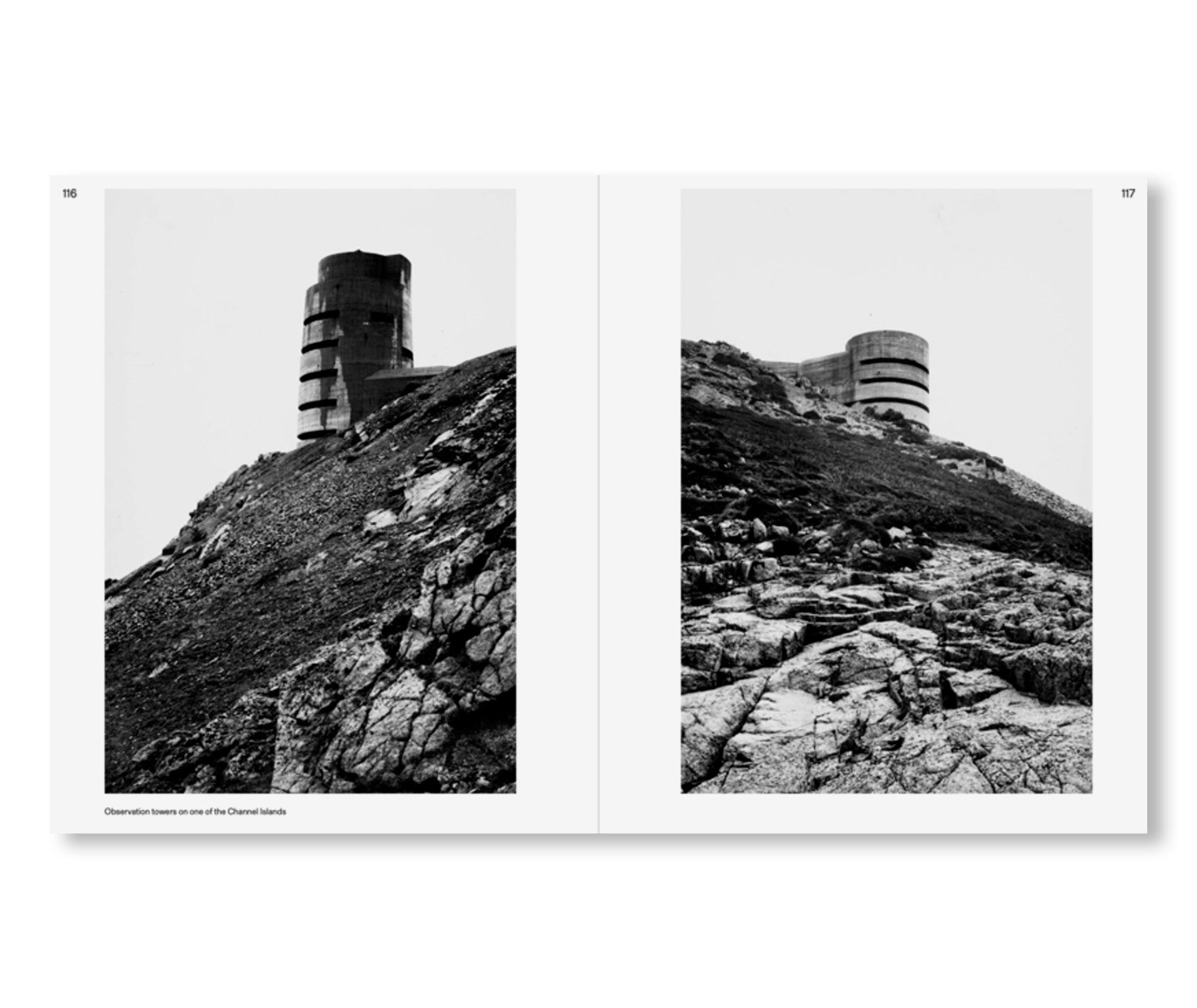 PAUL VIRILIO: BUNKER ARCHEOLOGY by Paul Virilio [ENGLISH EDITION]