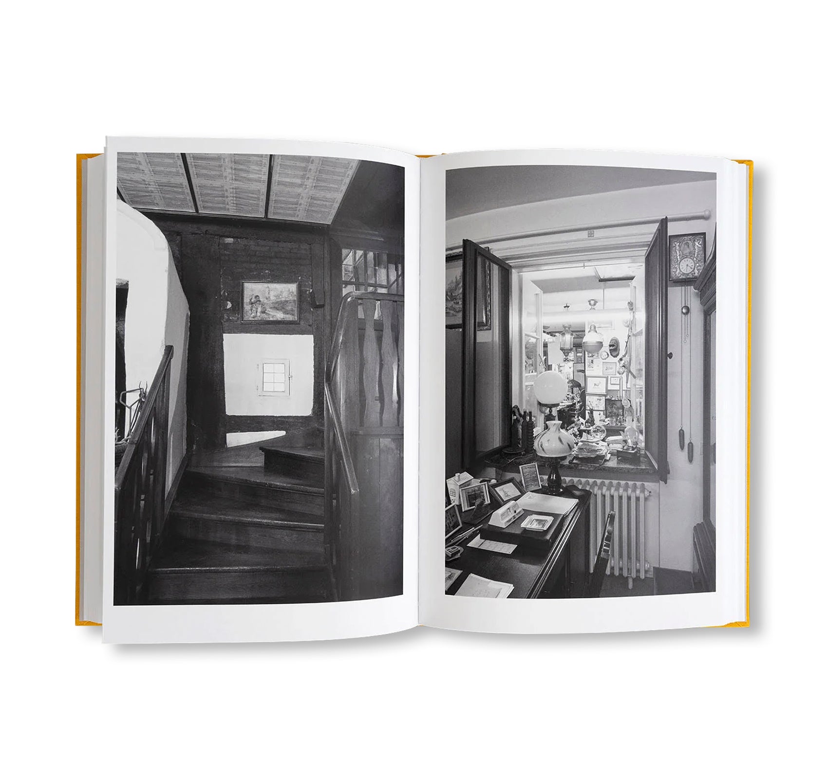 HANNE DARBOVEN. AM BURGBERG by Julia Gaisbacher