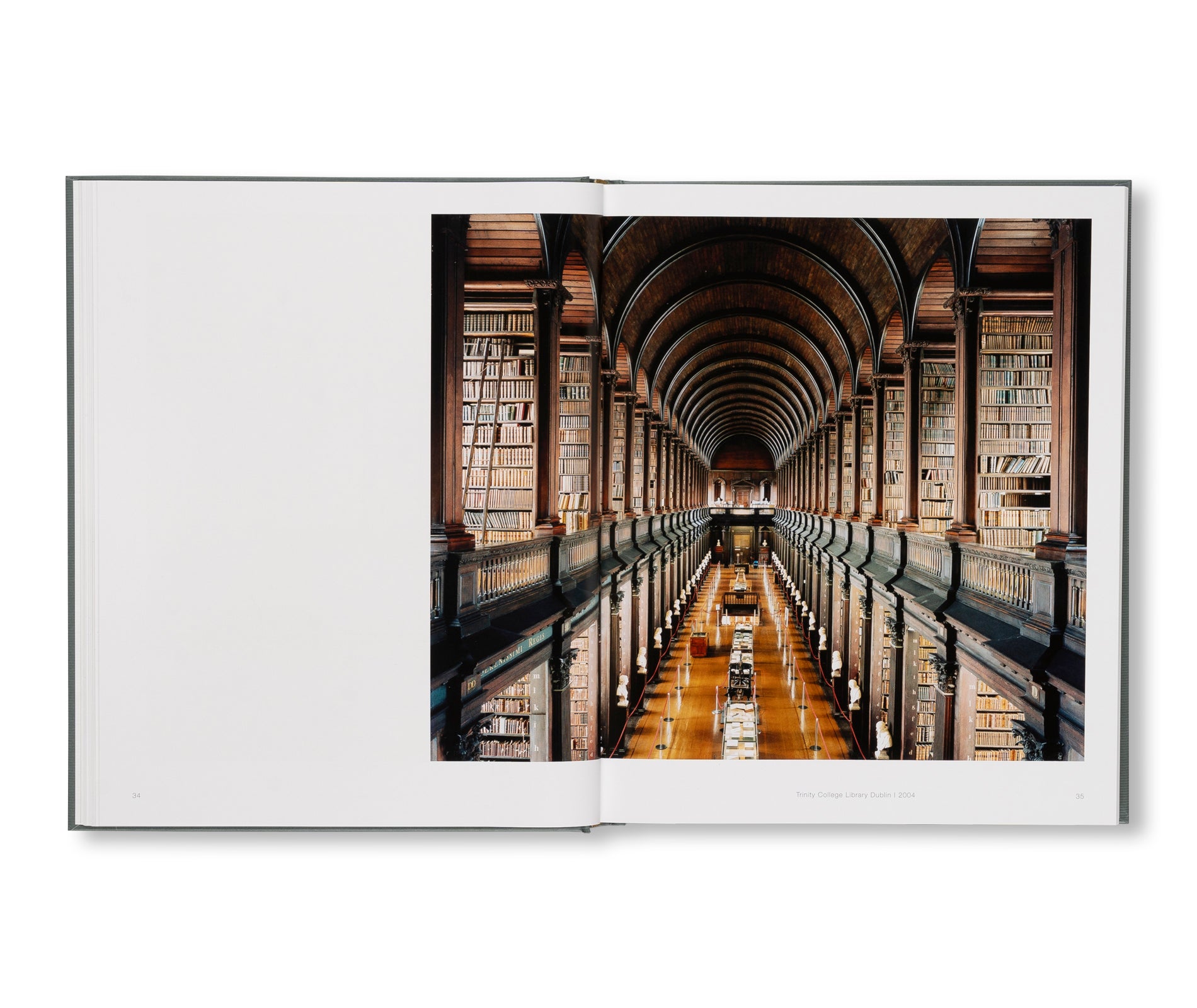 LIBRARIES by Candida Höfer