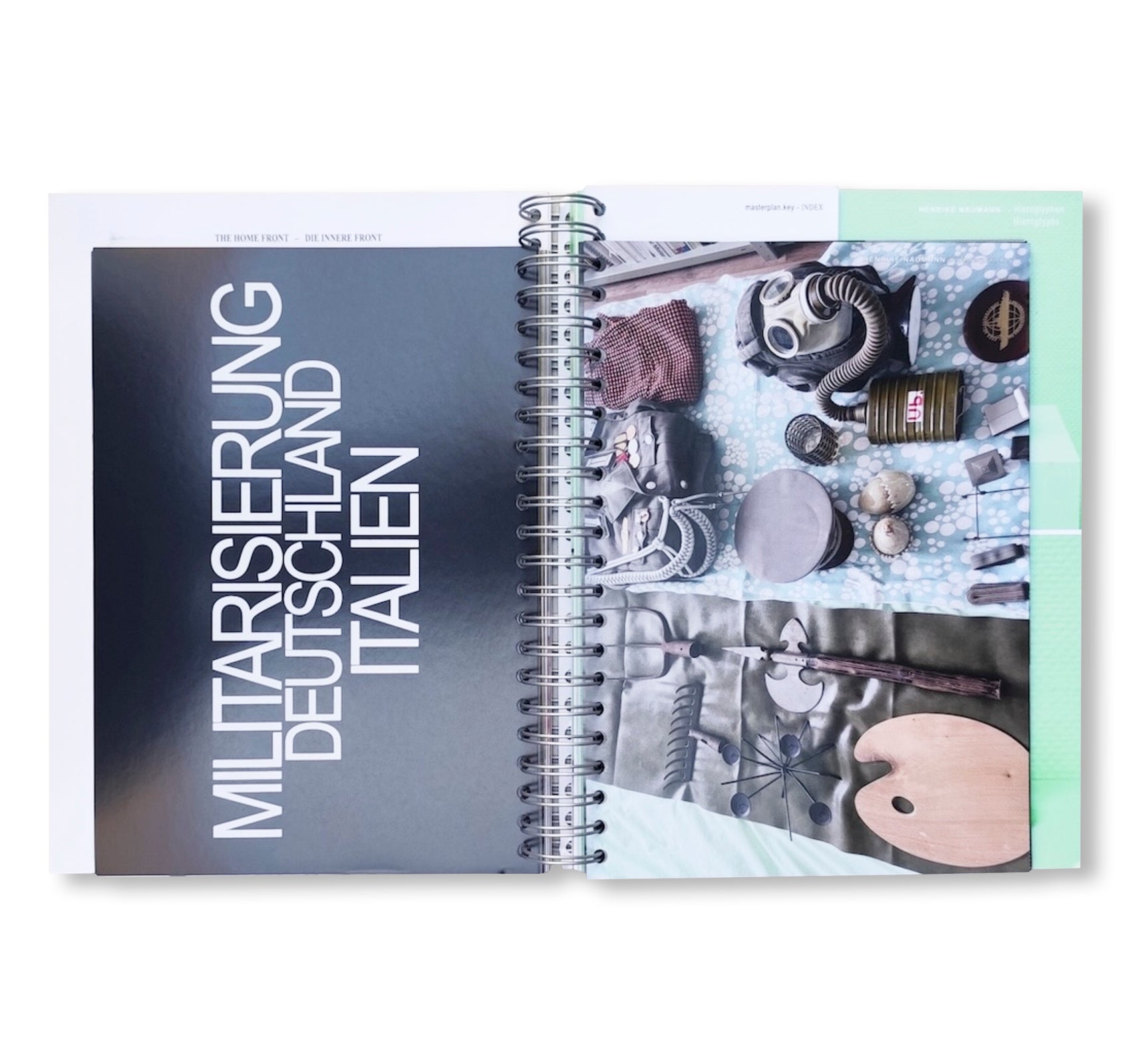 DIE INNERE FRONT - THE HOME FRONT by Henrike Naumann