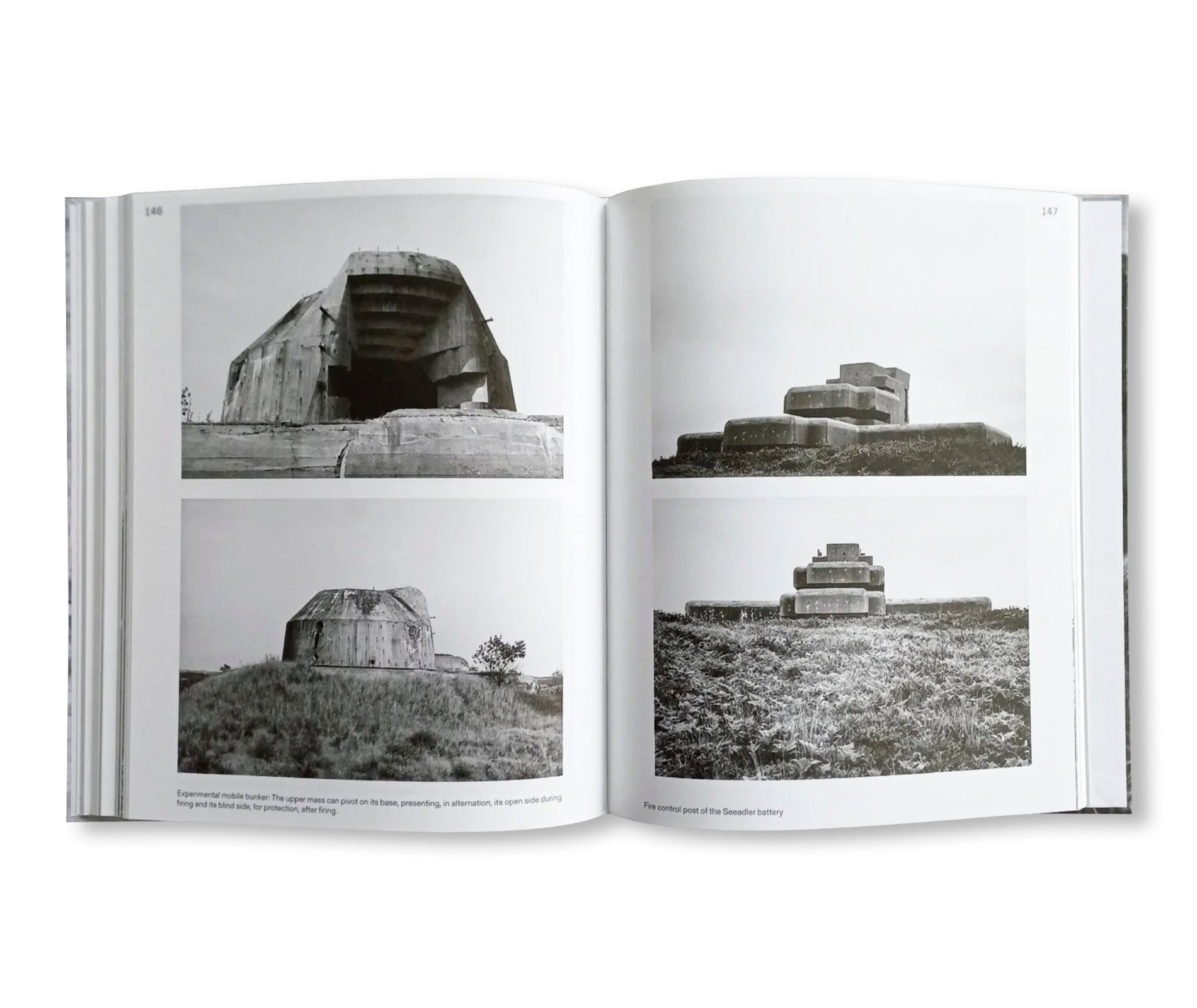 PAUL VIRILIO: BUNKER ARCHEOLOGY by Paul Virilio [ENGLISH EDITION]