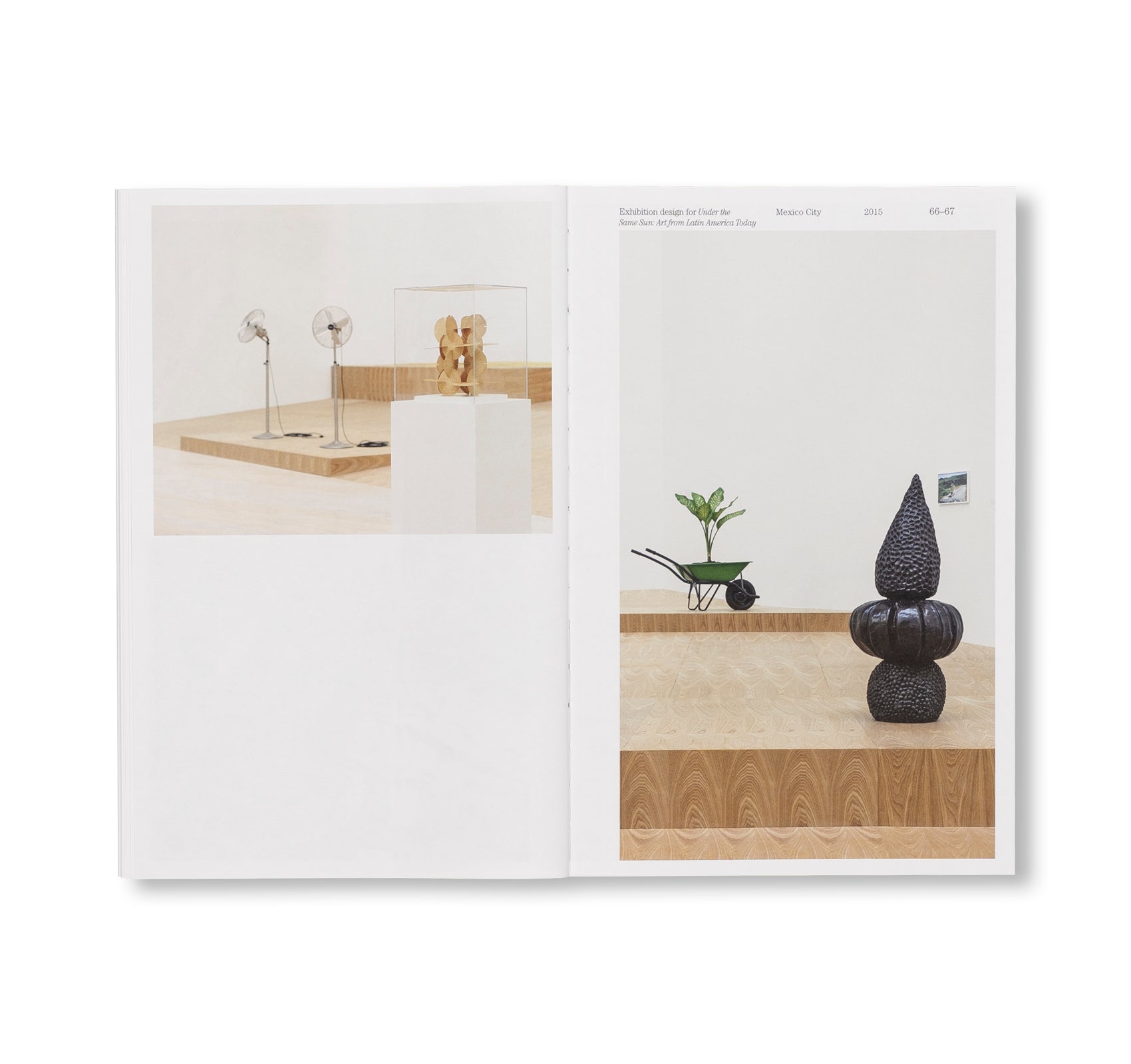 SUSPENDED MOMENT: THE ARCHITECTURE OF FRIDA ESCOBEDO by Frida Escobedo [ENGLISH EDITION]