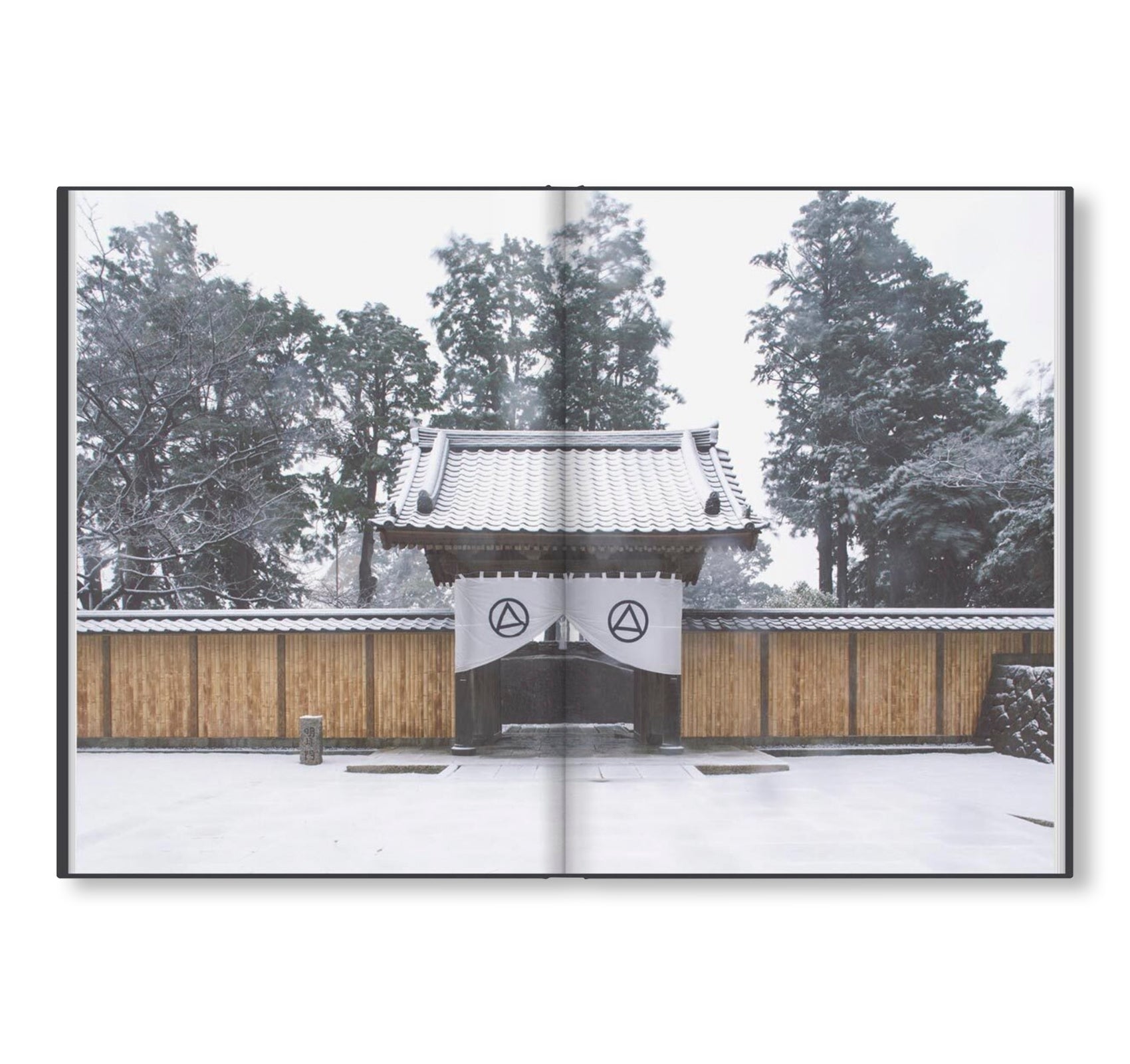 OLD IS NEW by Hiroshi Sugimoto, Tomoyuki Sakakida