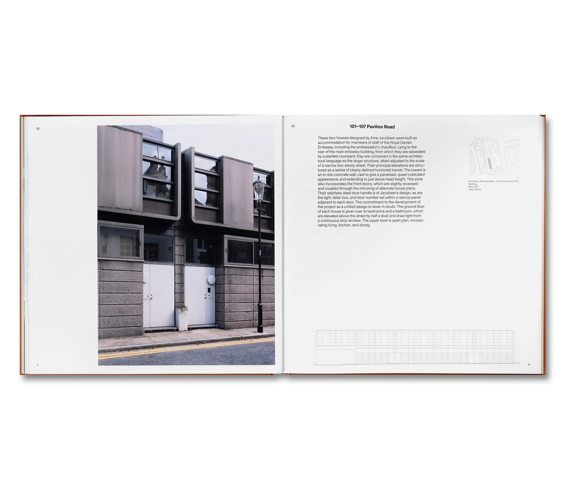 AT HOME IN LONDON: THE MEWS HOUSE by Ellis Woodman