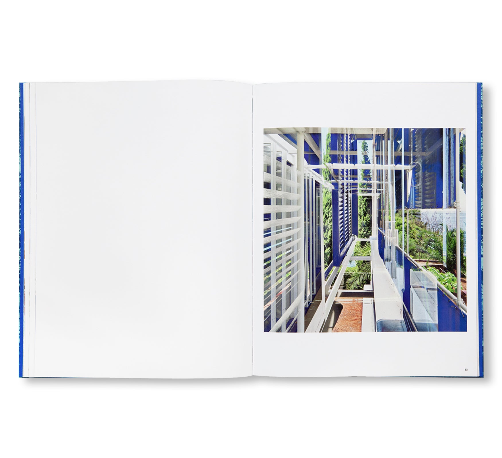 EILEEN GRAY / LE CORBUSIER [E1027+123] by Stéphane Couturier