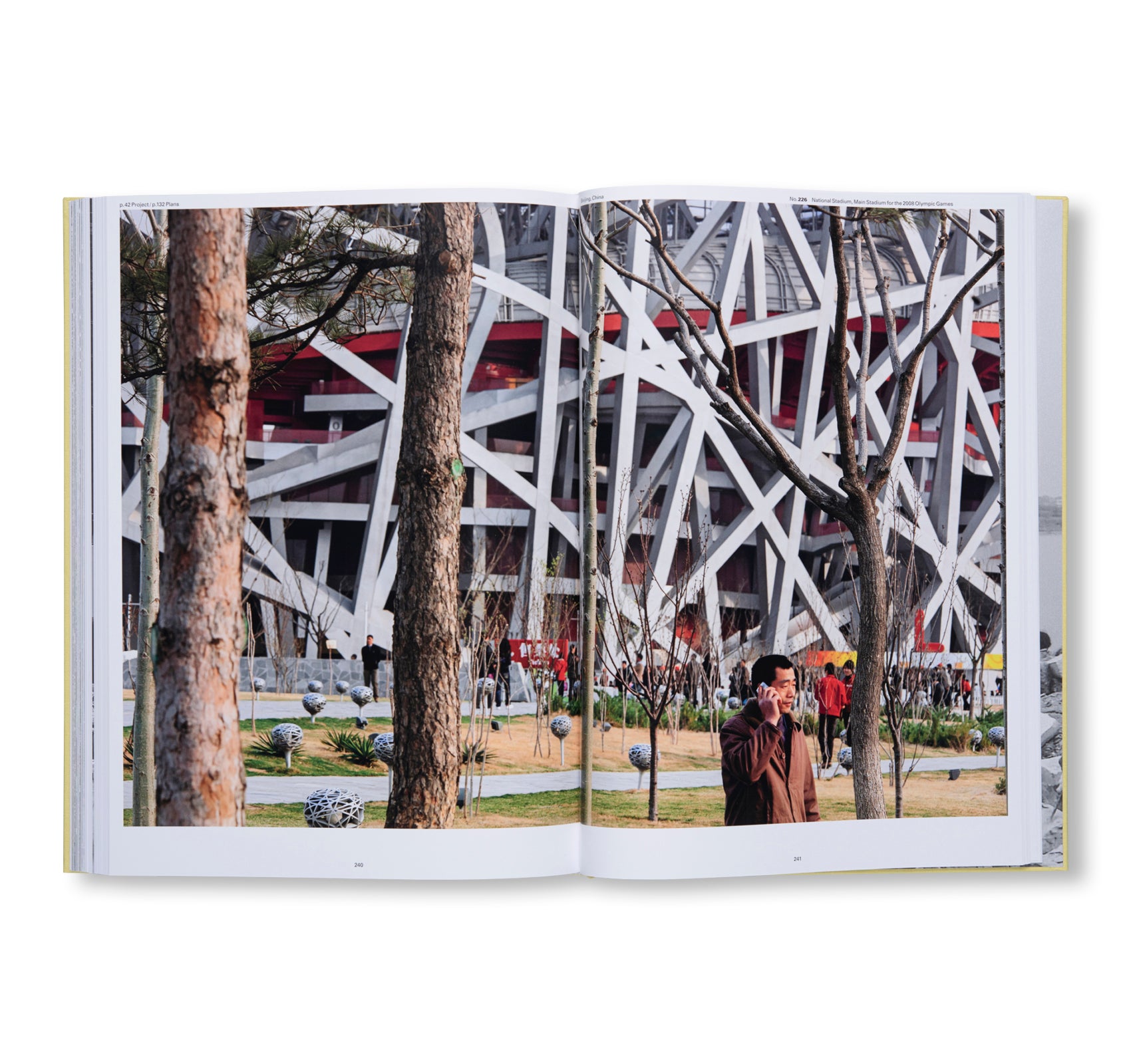 HERZOG & DE MEURON 2002-2004. THE COMPLETE WORKS. VOLUME 5 by Herzog & de Meuron [ENGLISH EDITION]