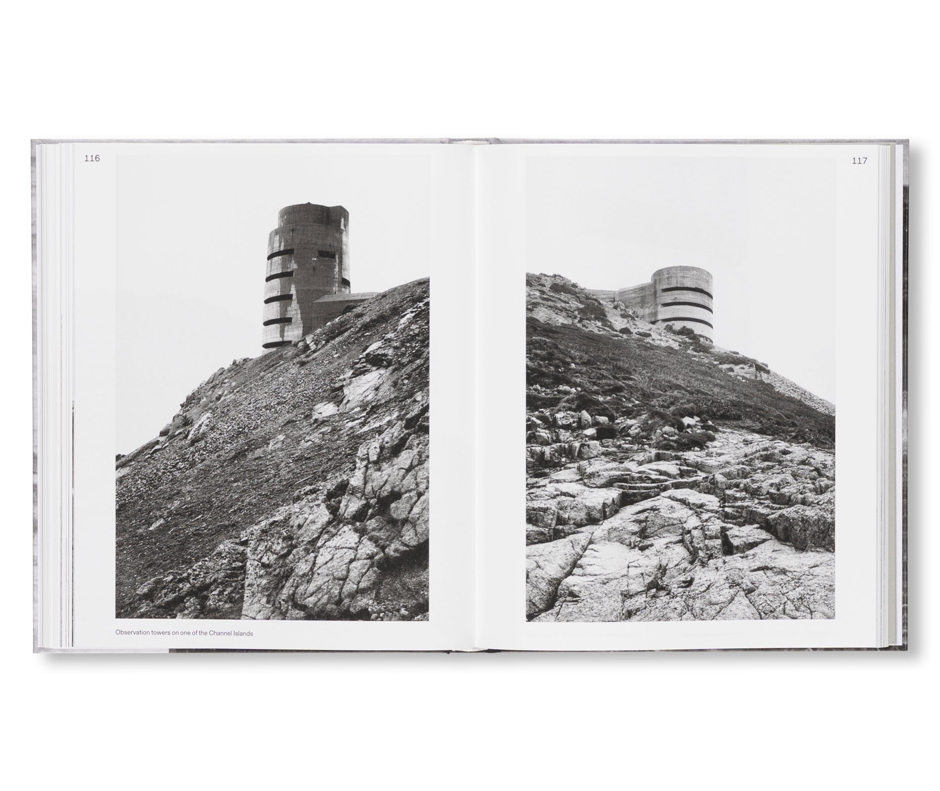 PAUL VIRILIO: BUNKER ARCHEOLOGY by Paul Virilio