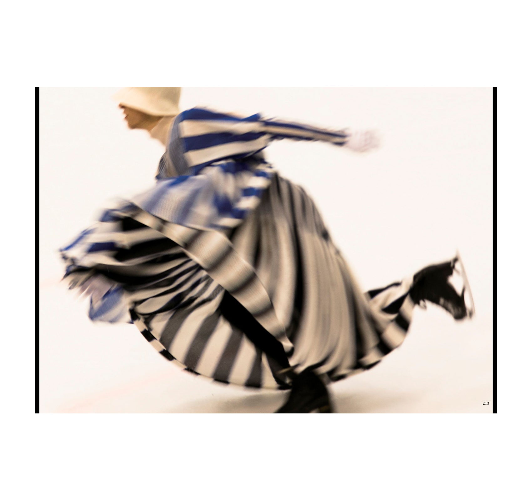 CFCL: CLOTHING FOR CONTEMPORARY LIFE by CFCL [STANDARD EDITION]
