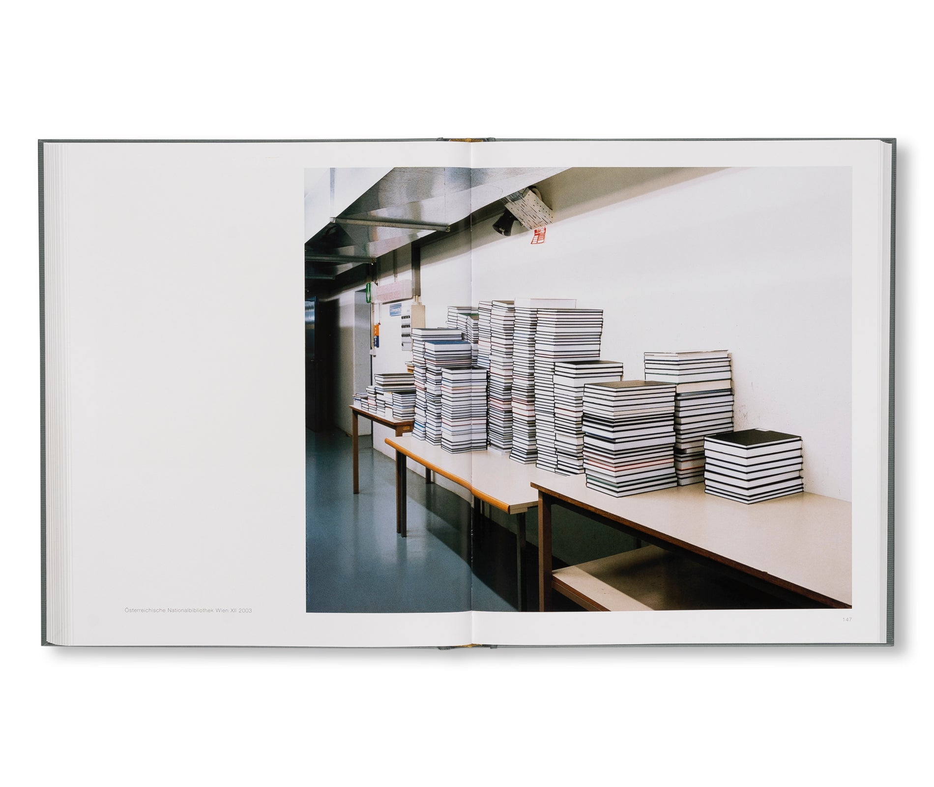 LIBRARIES by Candida Höfer