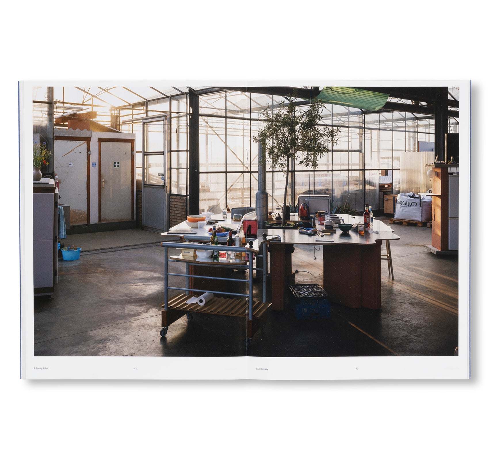 THE MOVING SPIRIT - RESIDENCY #004 by Stand Van Zaken