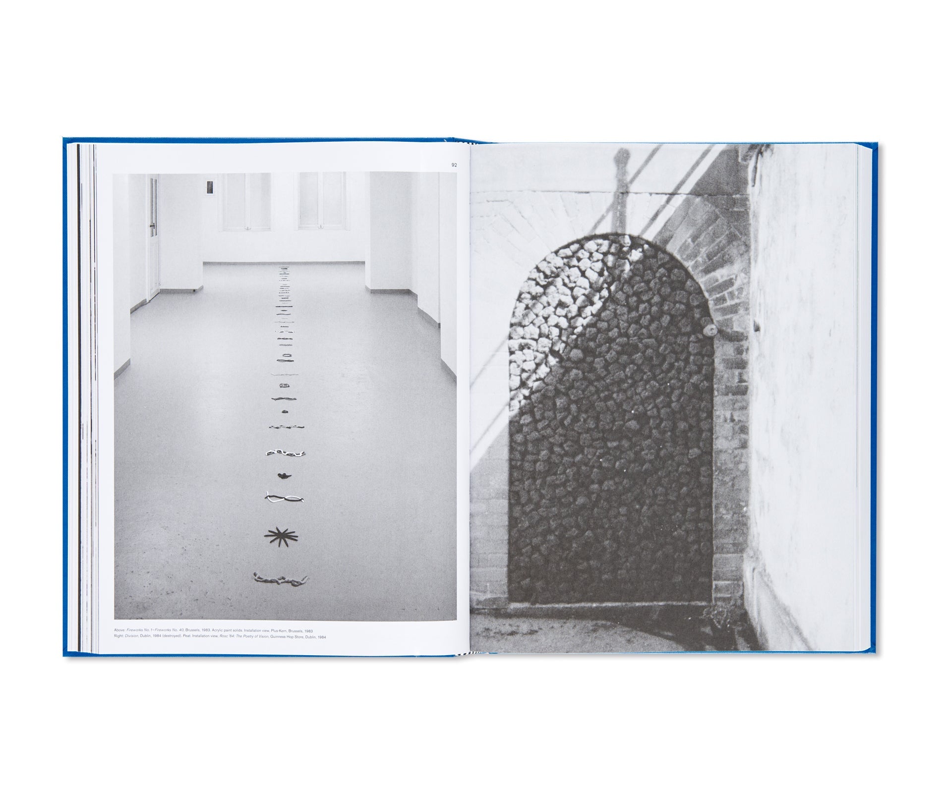 SCULPTURE AS PLACE, 1958–2010 by Carl Andre [GERMAN EDITION / SOFTCOVER]