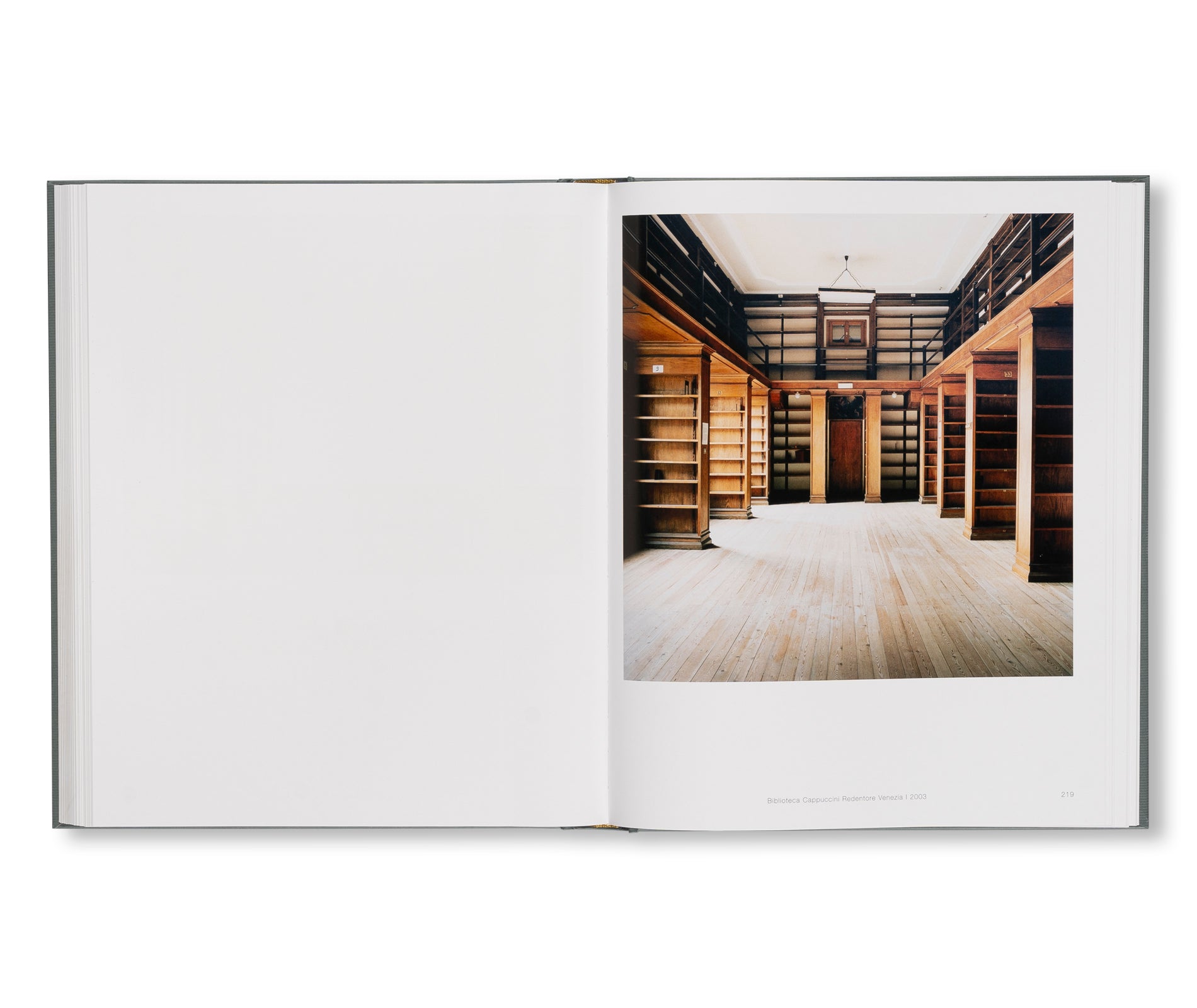 LIBRARIES by Candida Höfer