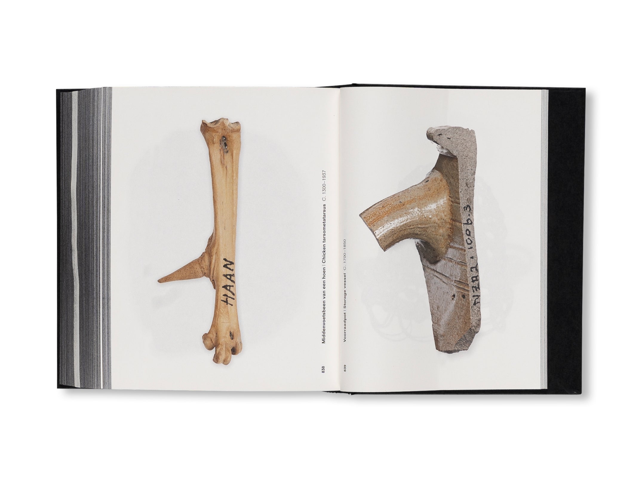 ONDER / UNDER AMSTERDAM by Irma Boom, Frederik Pesch