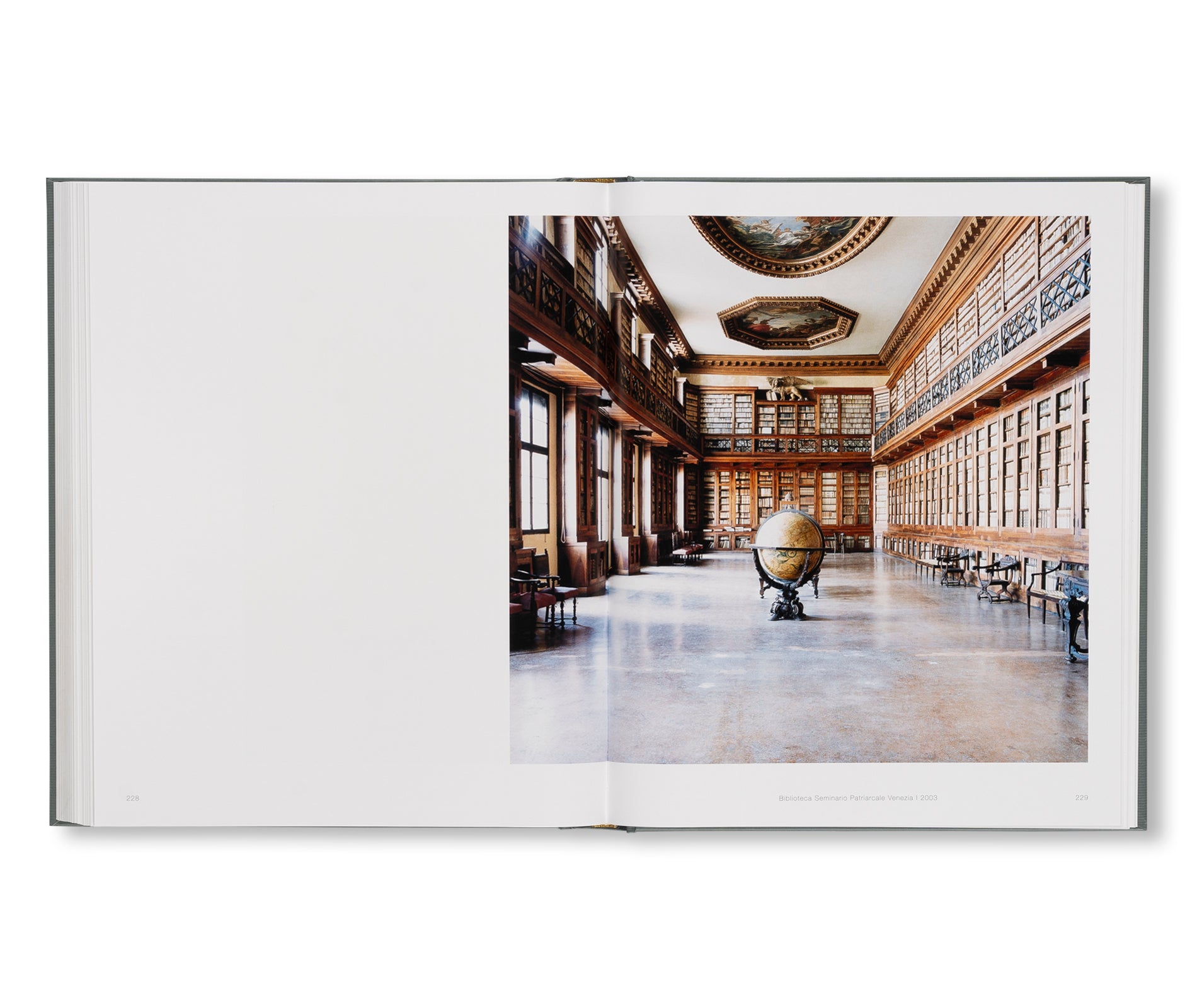 LIBRARIES by Candida Höfer