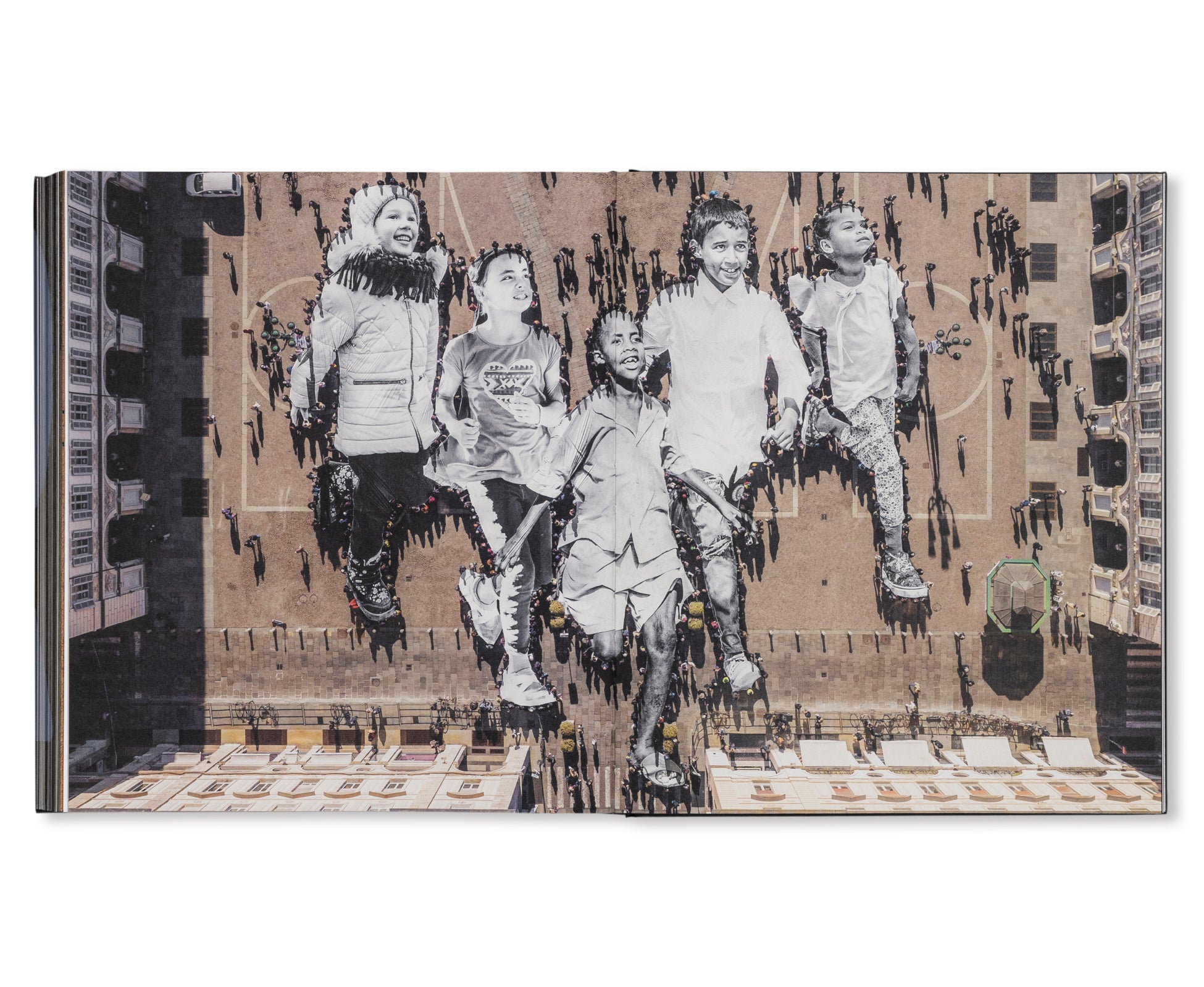 JR: CAN ART CHANGE THE WORLD? by JR [REVISED EDITION]