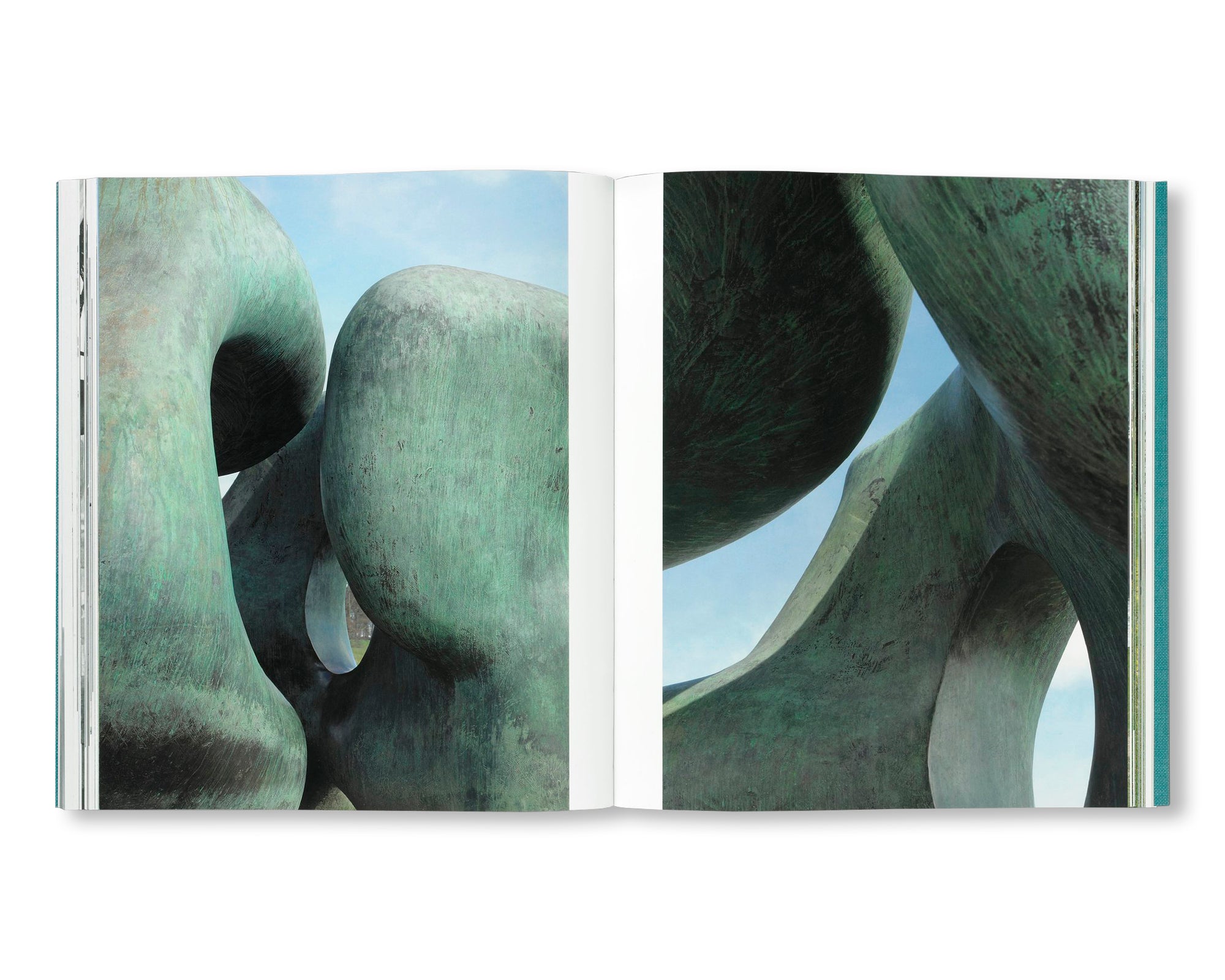 LATE LARGE FORMS by Henry Moore
