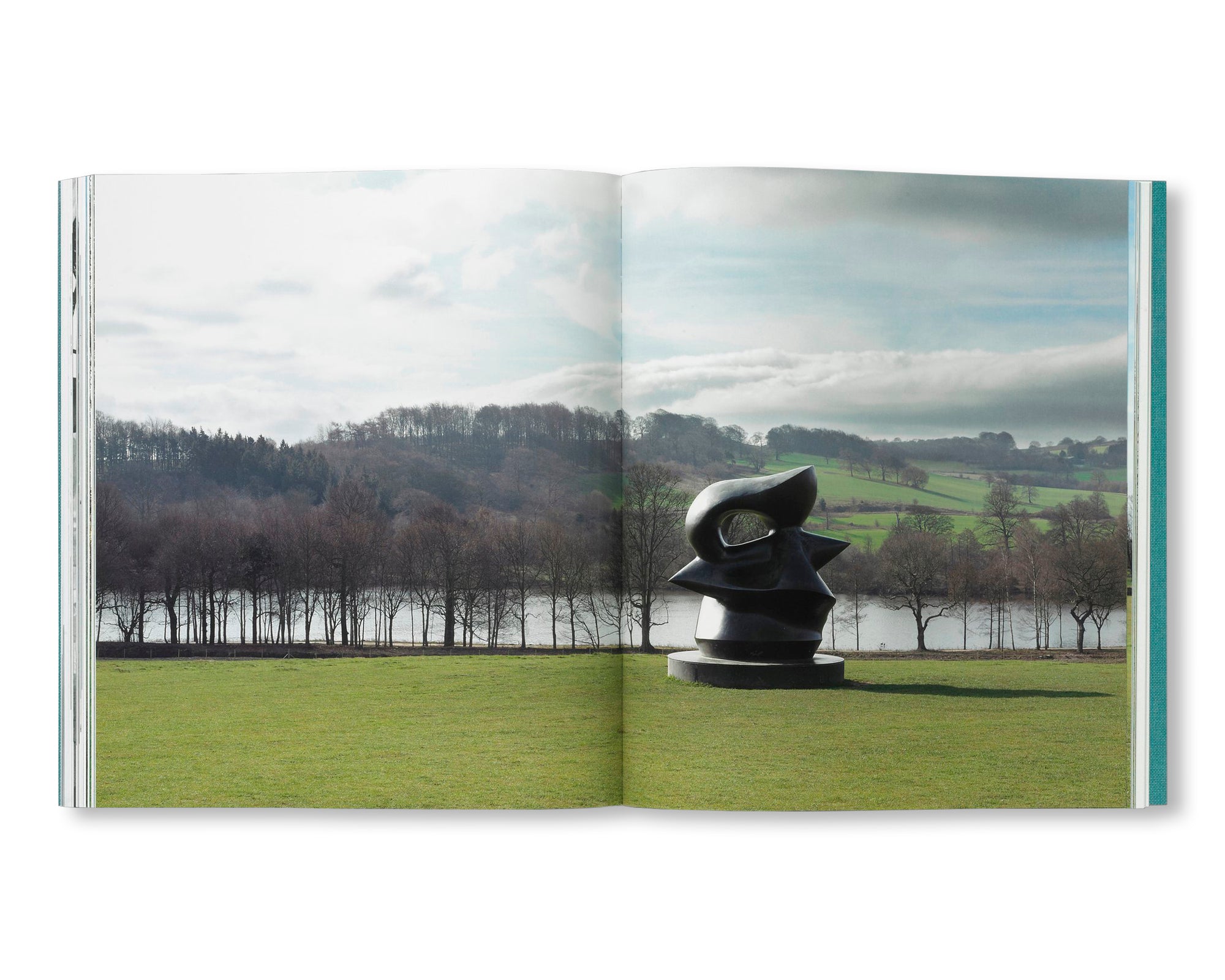 LATE LARGE FORMS by Henry Moore