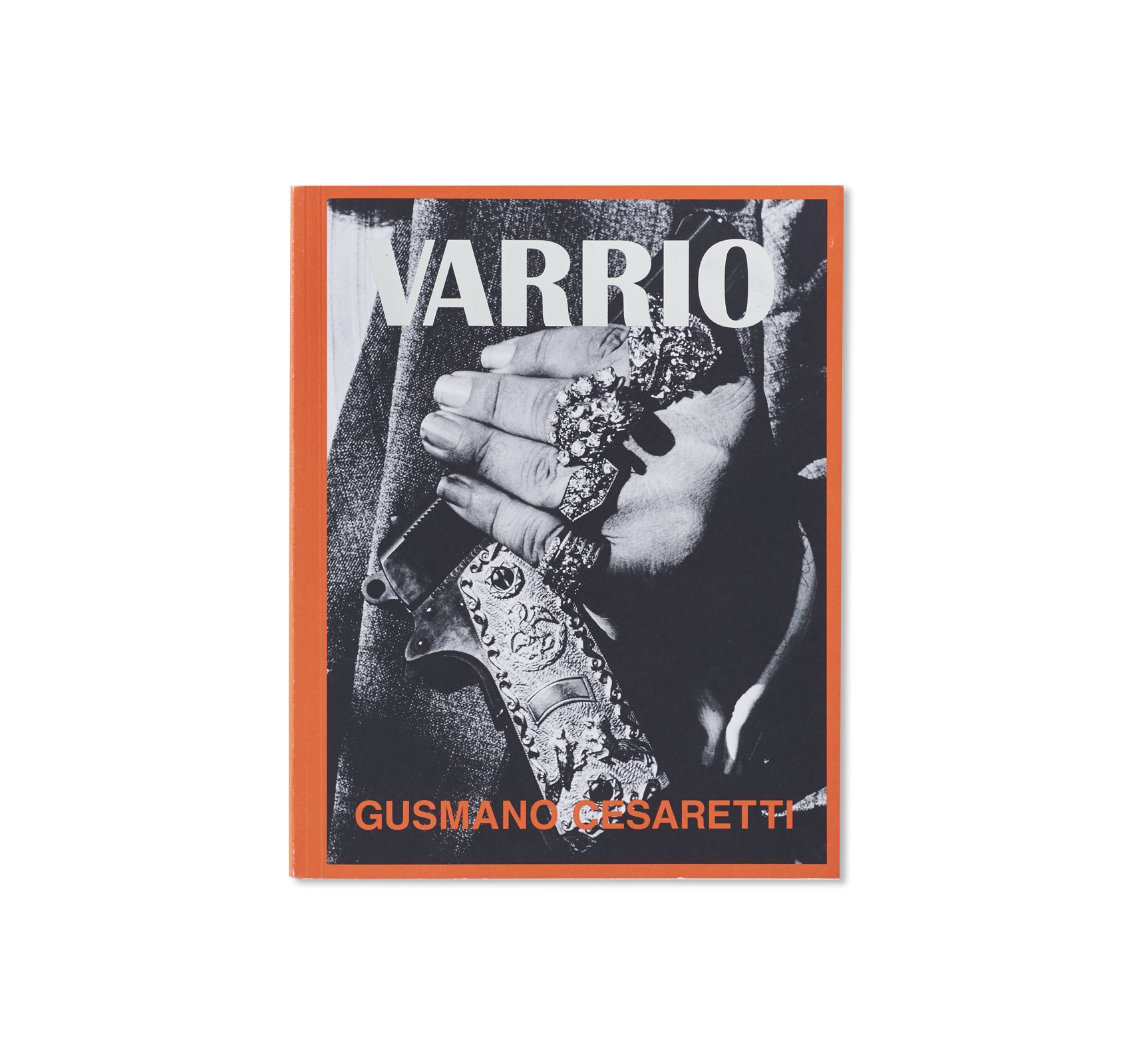 大人気定番商品 VARRIO Cesarettiの写真集『VARRIO』の