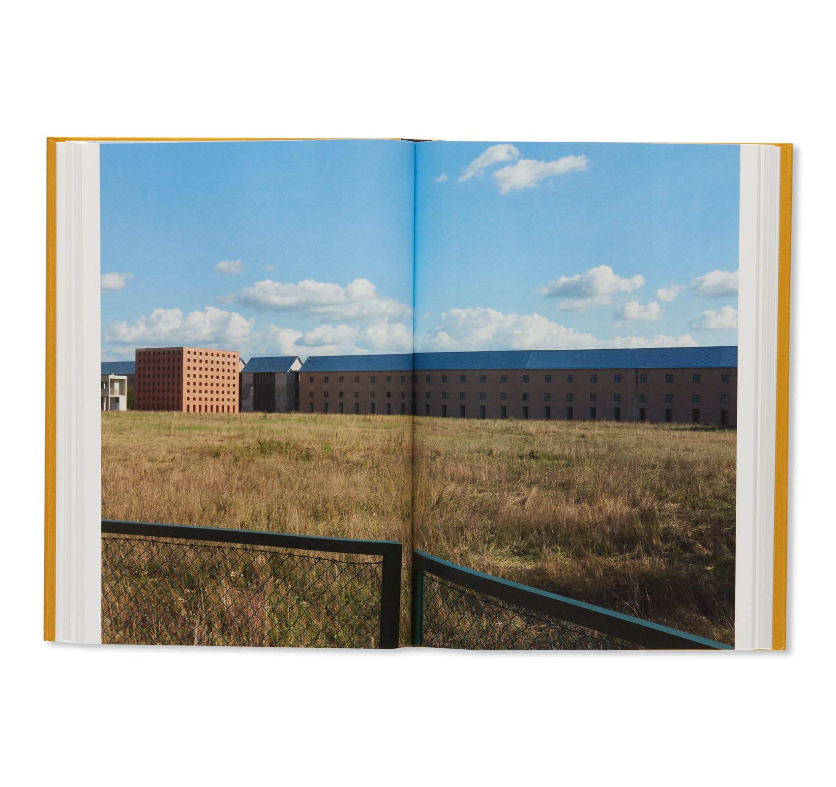 THE URBAN FACT. A REFERENCE BOOK ON ALDO ROSSI by Aldo Rossi